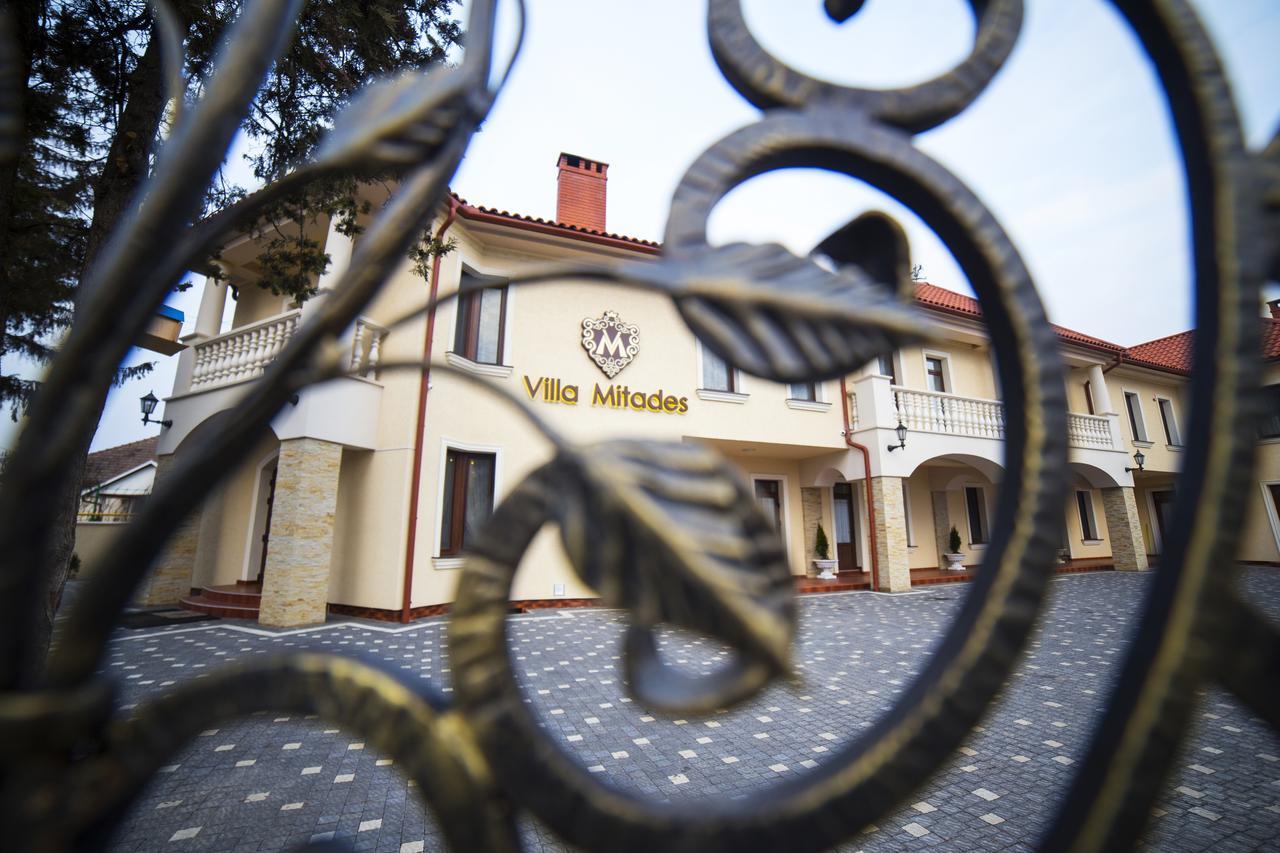 Villa Mitades Yanoshi Exterior foto